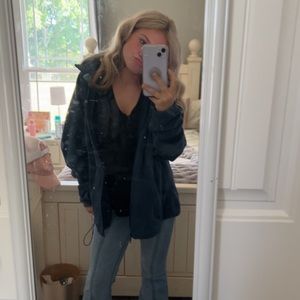Meet your Posher, Cayleigh